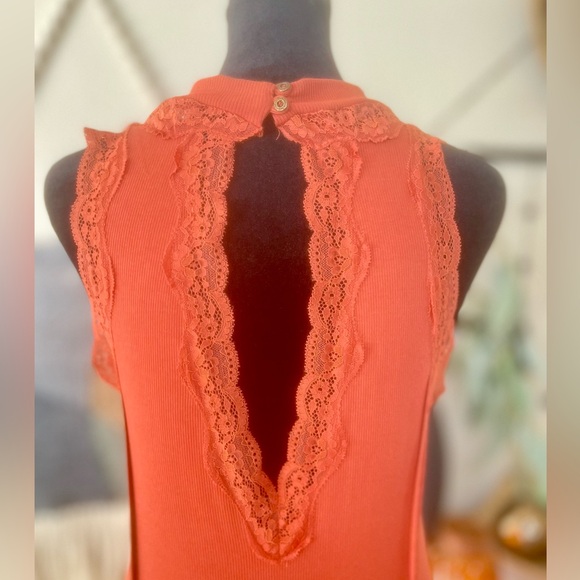 Lace Ribbed Tank Top Blouse from Buckle - Picture 6 of 8